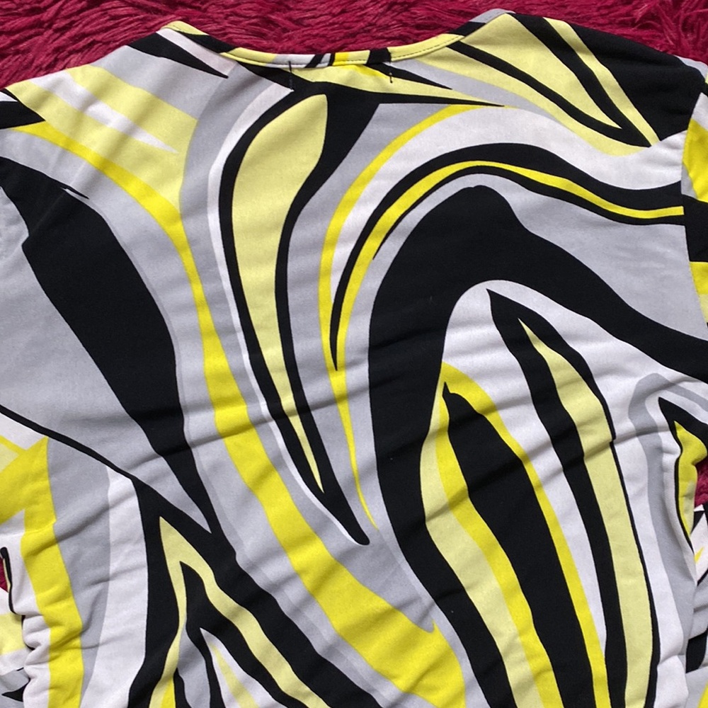 Grey, yellow, and black blouse - Picture 11 of 14